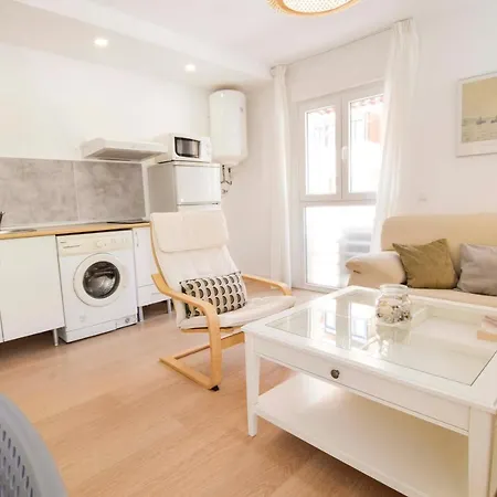Letmalaga Lord Beach Apartment Malaga